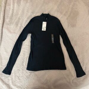 Uniqlo Ribbed Mock Neck Top